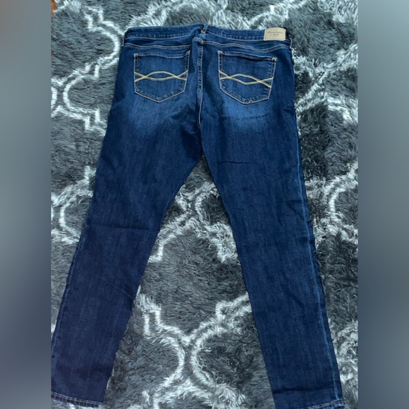 Abercrombie Skinny Jeans - Picture 4 of 6